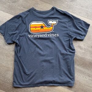 Vineyard Vines Houston Astros Men's Charcoal Pocket Tee
